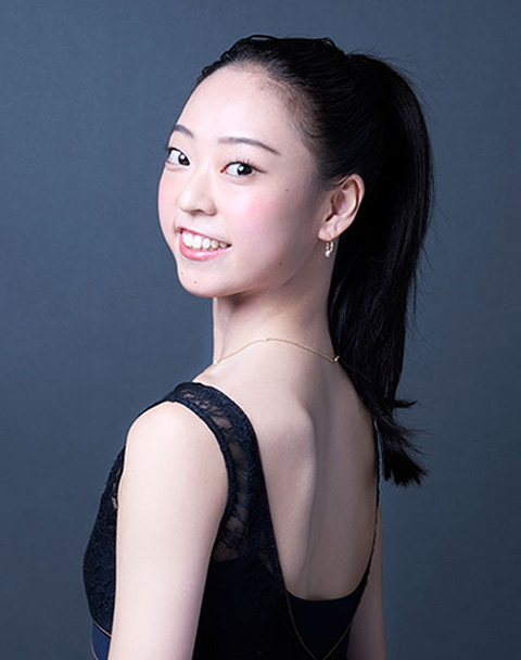 東 真帆