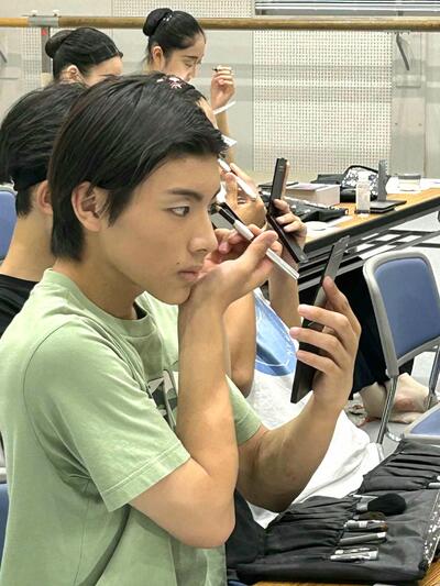 *使用_自分でメイク_20251002_チャコット様バレエ研修所メイク講習 (17)(1)(1).jpg