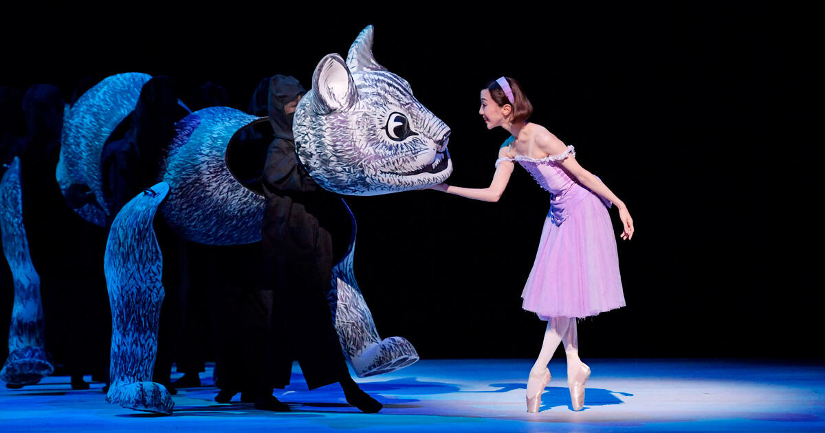 Alice's Adventures in Wonderland© by Christopher WHEELDON Ballet