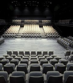 劇場 座席 小 国立 劇場 新 シス・カンパニーが舞台「わたしの耳」「あなたの目」を9月に新国立劇場で連続上演