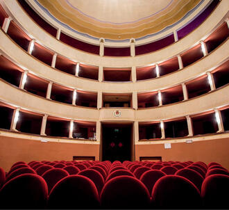 Teatro Mascagni - Chiusi-4.jpg